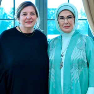 emine erdogan gurcistan cumhurbaskani kavelashvilinin esiyle gorustu d6Rqbmri