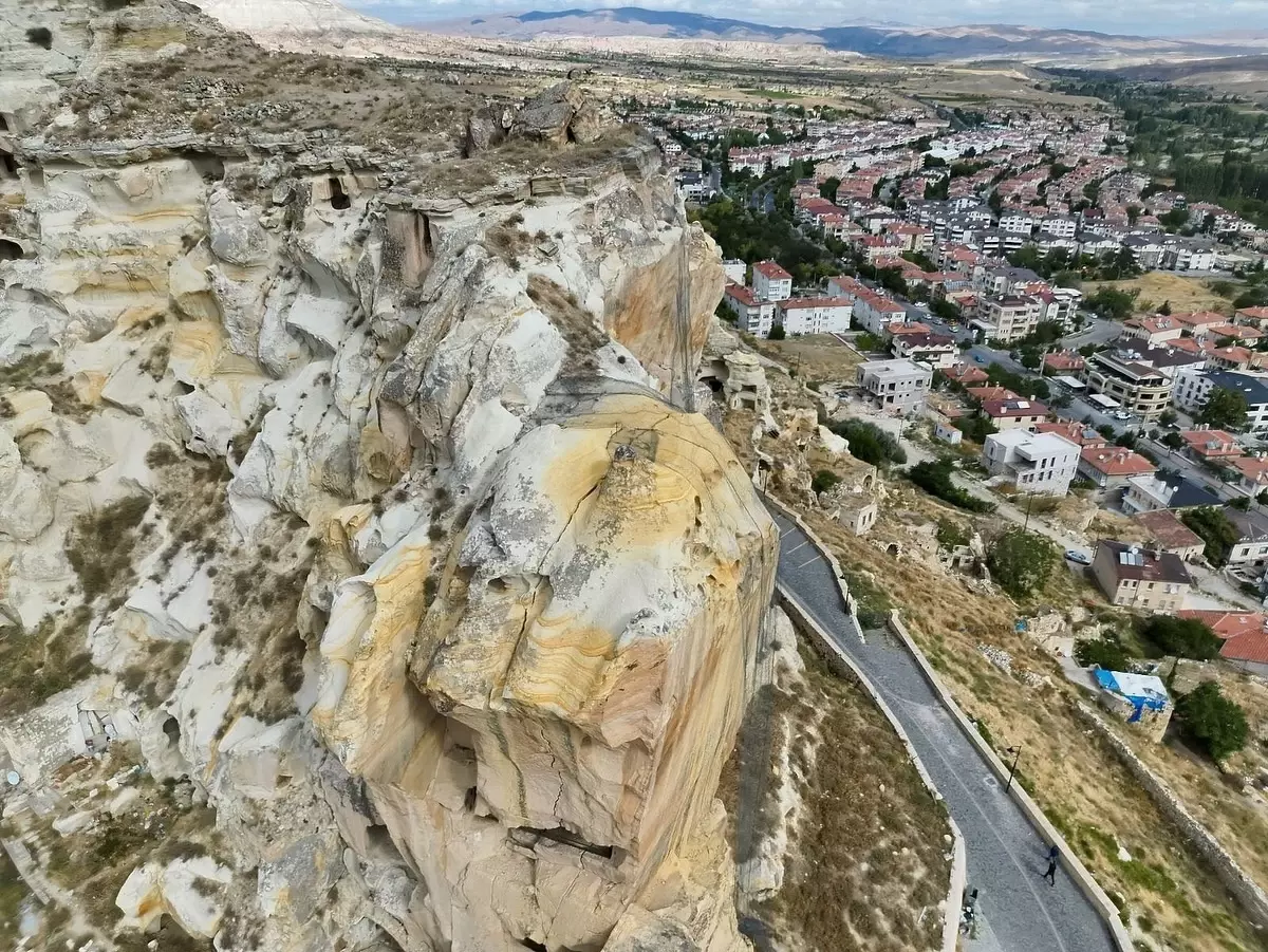 kapadokyada kaya dusmesi 3 ev tahliye edildi Qibs4LBT