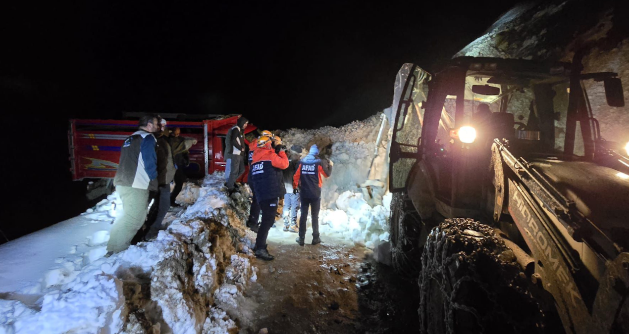 rizede cig nedeniyle mahsur kalan 15 kisi kurtarildi 9lNgpTdK