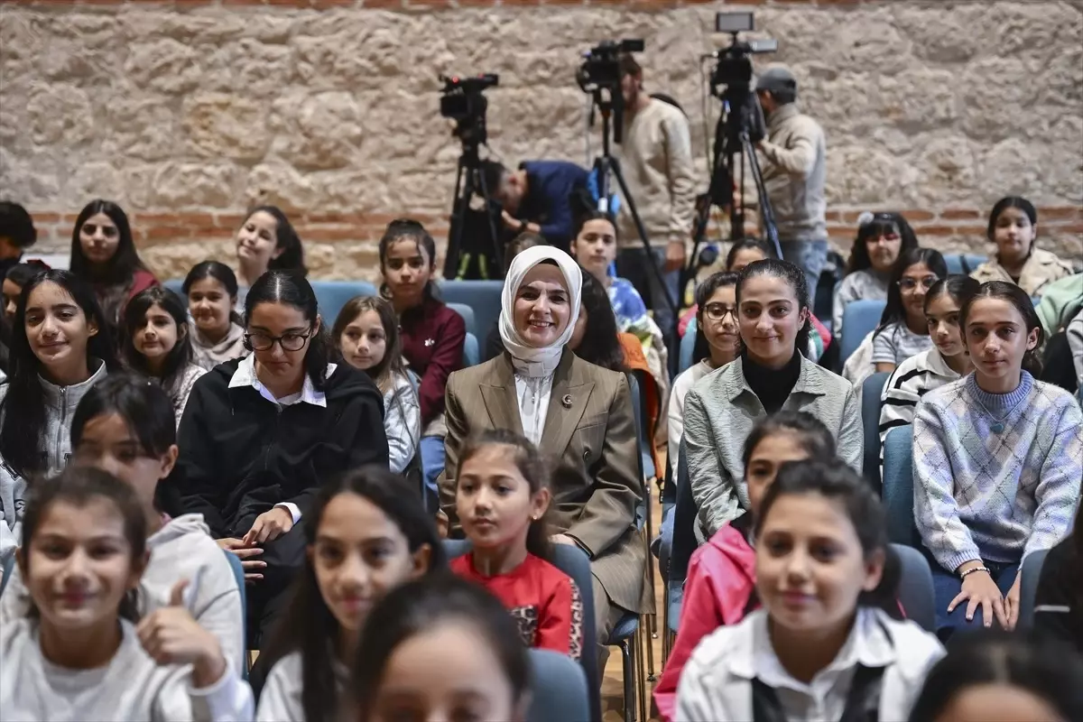 bakan goktas her cocugun yuzu gulmeli z1LqM8t6