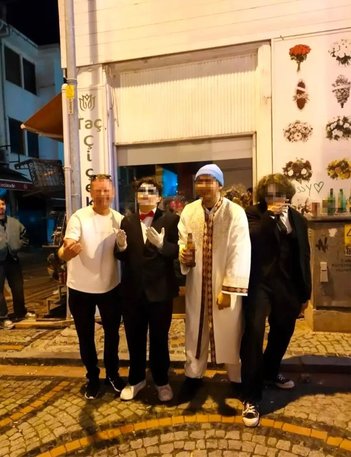 edirnedeki maskeli baloda tepki ceken goruntu rGihqS1U.jpg