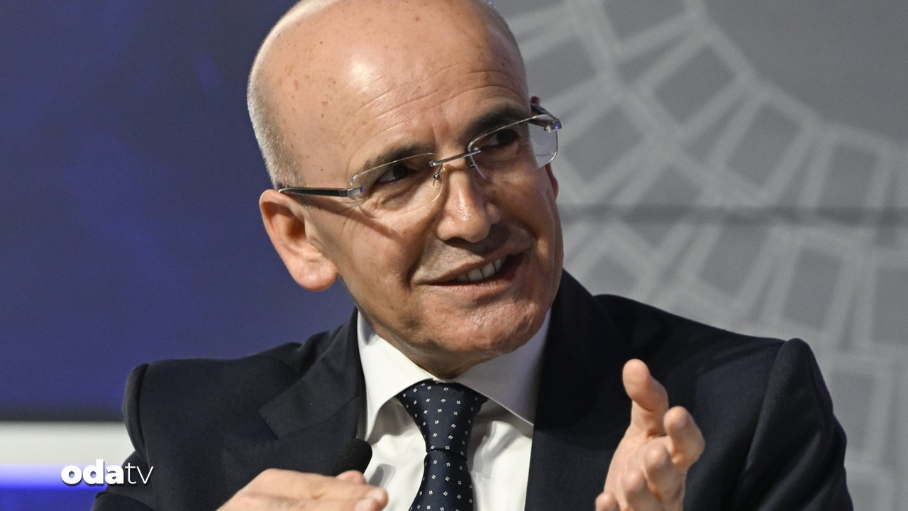 yeni safak yazari bakan simseki tiye aldi G7Ny4kSE