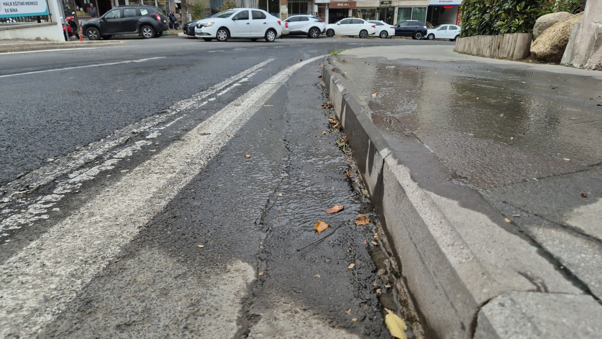 tekirdagda su patlagi tonlarca icme suyunu heba etti H5b4Jijn.jpg