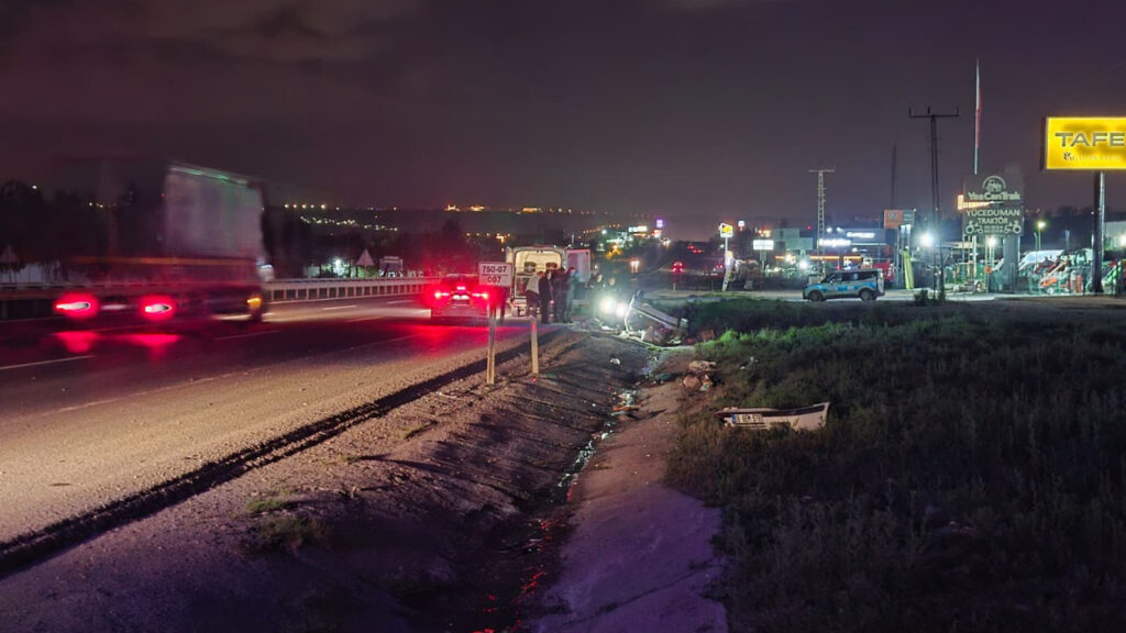 Ankara’da Trafik Kazası: Bir Kişi Hayatını Kaybetti, İki Kişi Yaralandı