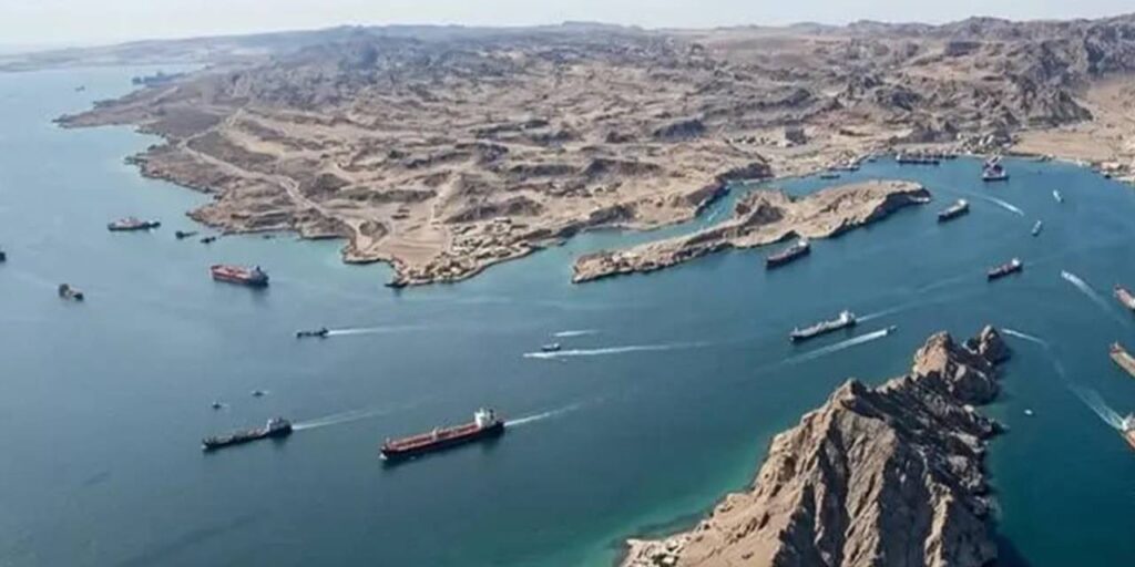Hürmüz Boğazı’ndaki Tanker Hareketliliği: ABD Ablukasına Rağmen İran’ın Sevkiyatları Devam Ediyor