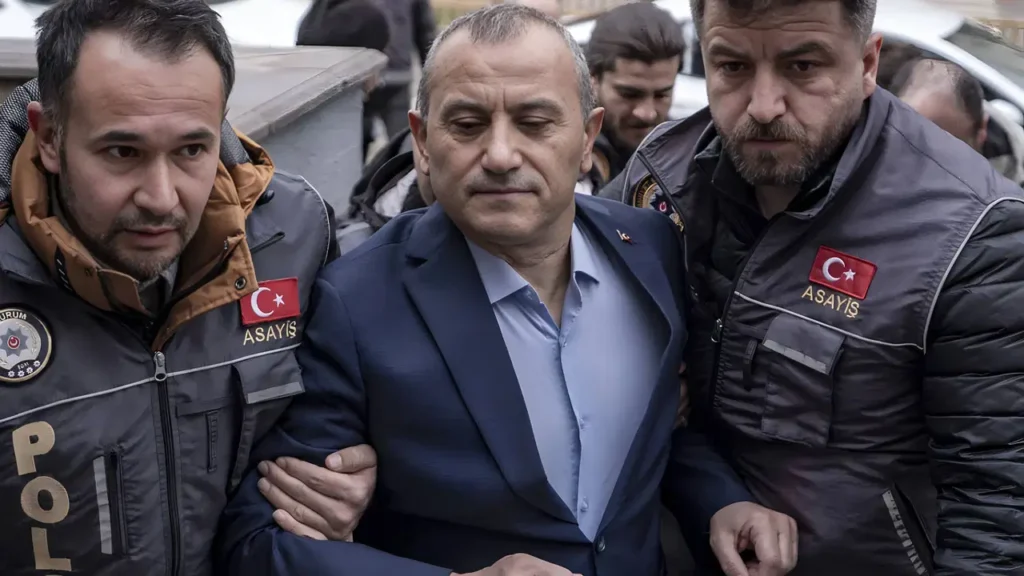 AKP’li İş İnsanı Veysel Demirci’den Şaşırtan Dönüş: Vali Tuncay Sonel Tutuklandı, Fotoğraflar Hızla Silindi