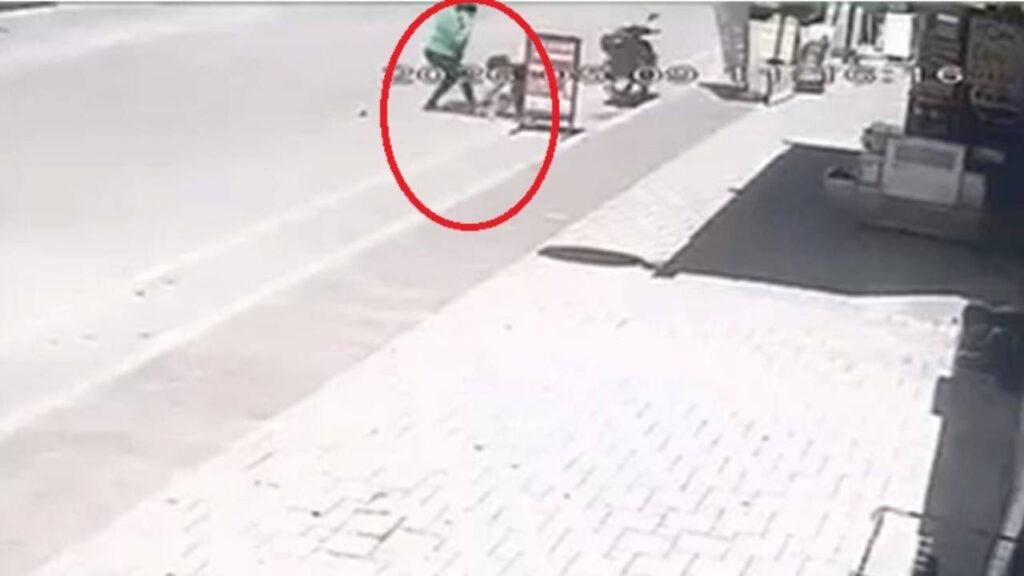 Adana’da Küçük Çocuğa Sokakta Şok Eden Saldırı