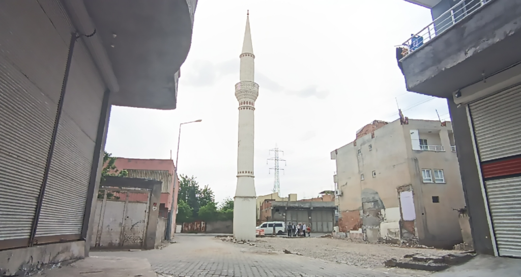 Ahmediye Camisi Yıkıldı, Sadece Minare Kaldı