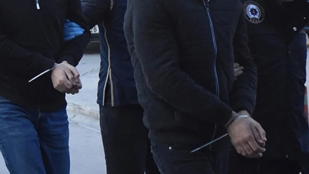 İzmir Buca’da Uyuşturucu Operasyonu: 53 Bin Hap Ele Geçirildi