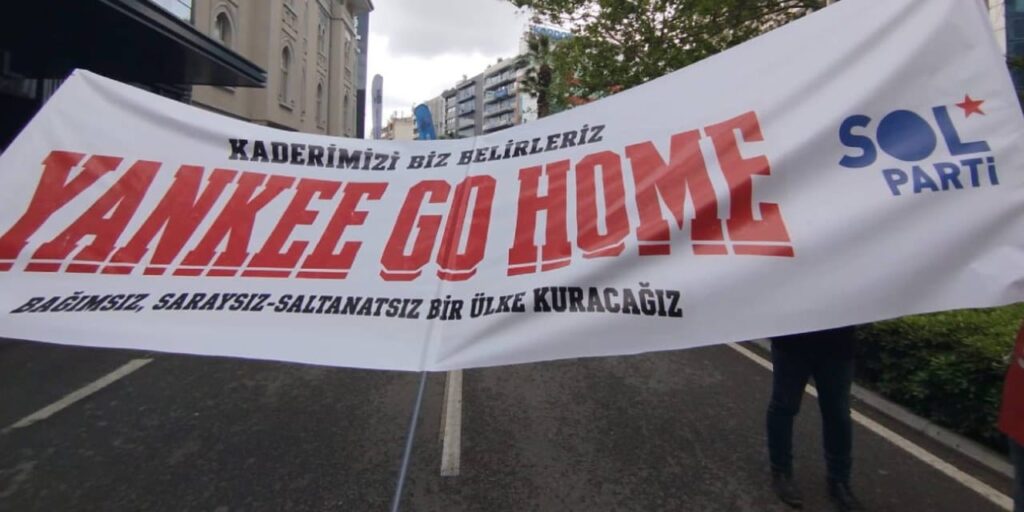 İzmir’de 1 Mayıs Kutlamalarında Polis Engeli