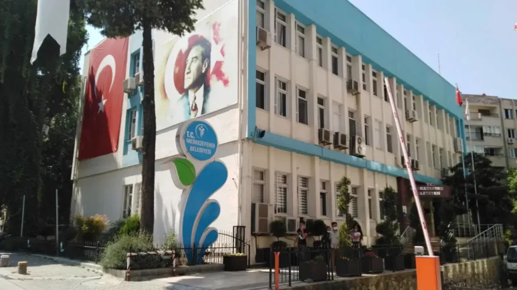 Denizli Merkezefendi Belediyesi’nde Rüşvet Operasyonu: Başkan Yardımcısı da Gözaltında