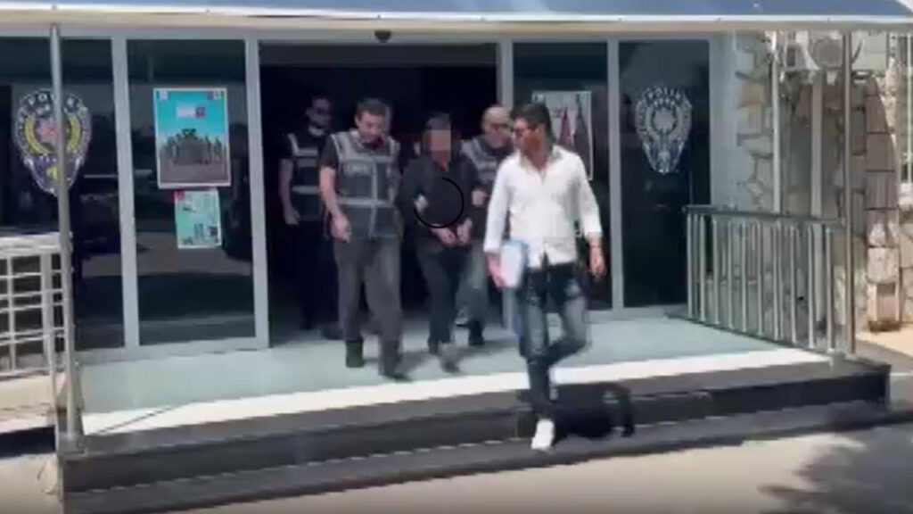 “Yaşlı Çifti Dolandıran Çeteye Operasyon: 4 Şüpheli Gözaltında”