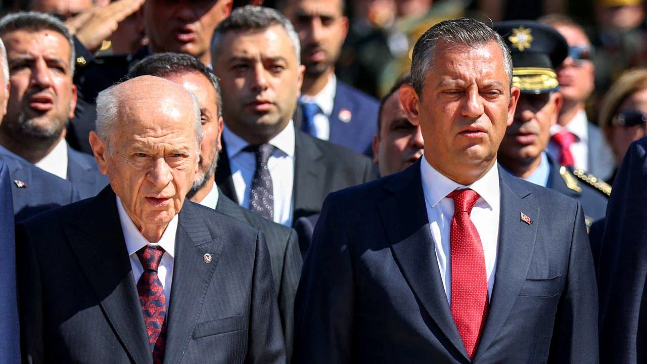 Ozgur ozel 91 milletvekiliyle yeni partiyi kurdu ilk tebrik telefonu o liderden geldi A9vMOSeY